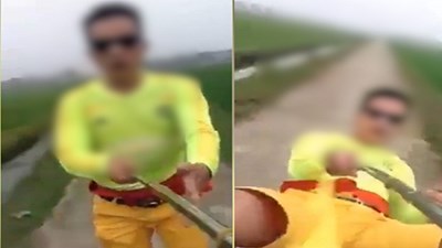 Thanh niên đứng lên yên xe máy chạy tốc độ cao, tự 