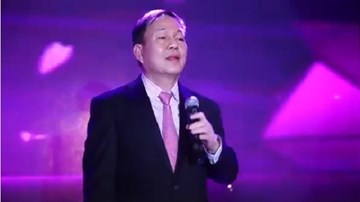 Phó tổng Giám đốc Viettel lại gây sốt khi hát hit 