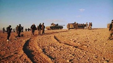 Xe tăng, tên lửa Syria tập kích IS dữ dội ở phía tây Palmyra