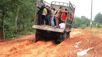 Đám cưới lầy lội nhất miền Trung