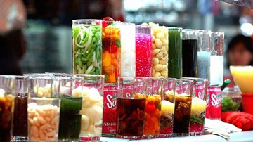 Chết ngất sự thật đằng sau những ly chè, kem ngon ngọt