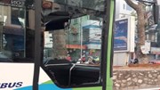 Buýt nhanh BRT gặp tai nạn đầu tiên tại Hà Nội