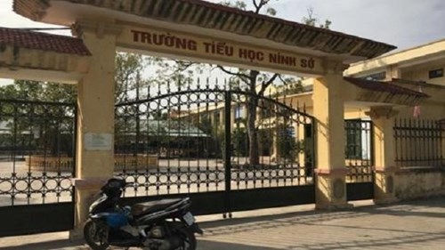 Cô giáo cho hơn 40 bạn tát vào mặt học sinh: Giá mà tôi kiềm chế được