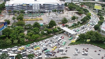 Kẹt xe - Nỗi ám ảnh ở cửa ngõ sân bay Tân Sơn Nhất