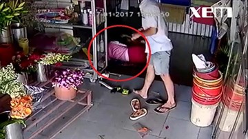 Chủ nhà ngủ say, trộm vào móc điện thoại trong túi quần giữa ban ngày