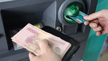 Cảnh giác với chiêu trò đánh cắp tiền ở cây ATM ngày Tết