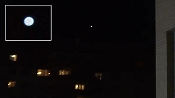 UFO bí ẩn quần liệng trên bầu trời Nga