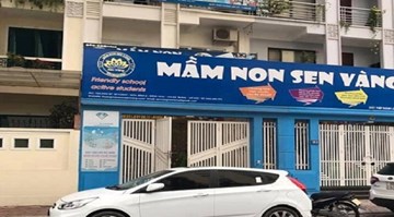 Đình chỉ cơ sở mầm non có giáo viên dùng dép đánh trẻ
