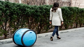 Piaggio giới thiệu “Người vận chuyển” tự lẽo đẽo theo chủ nhân