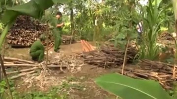 Thi thể bị “băm nát” bên cạnh lá thư tuyệt mệnh