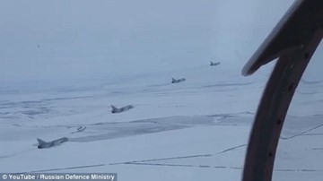 Xem máy bay Nga dàn trận sau lệnh sẵn sàng chiến đấu của Tổng thống Putin