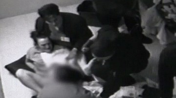 Nữ phạm nhân sinh con trên sàn nhà vì quản ngục người Mỹ thờ ơ