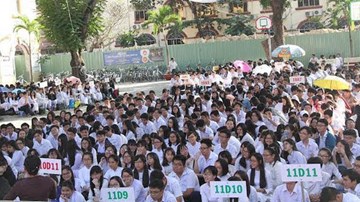 Cô giáo dạy chuyện khó nói cho “500 anh em” học sinh