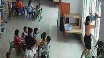 Đình chỉ nhóm mầm non có hiệu trưởng doạ ném học sinh qua cửa sổ