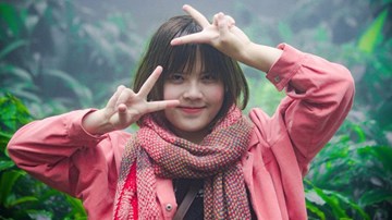 Nữ sinh Ngoại thương viết lời tiếng Anh cho hit của Sơn Tùng M-TP