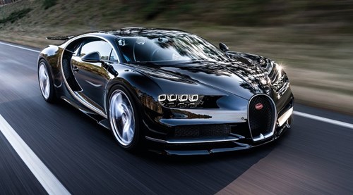 Cristiano Ronaldo cầm lái siêu xe mới nhất của Bugatti