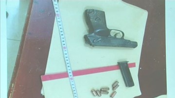 Nổ súng chống trả lực lượng vây bắt khi đang chở 39 bánh heroin