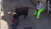 Lễ hội chạy với bò tót hỗn loạn ở Tây Ban Nha