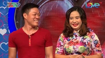 Nữ nhân viên hàng không khiến MC Quyền Linh bất ngờ