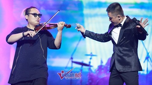 Tuấn Hưng cháy hết mình với bản remix 