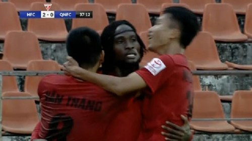 Top5 V-League: Pha solo từ giữa sân rồi ghi bàn đẹp nhất vòng 8