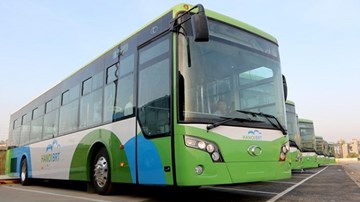 Xe bus nhanh BRT bị 