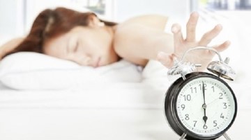 Sai lầm ai cũng mắc khi ngủ dậy không làm động tác này