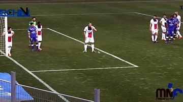 Cười bò nhìn sao sân cỏ ăn 