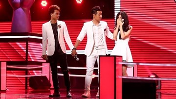 Hot girl Hàn Quốc 16 tuổi của The Voice bật khóc khi chiến thắng