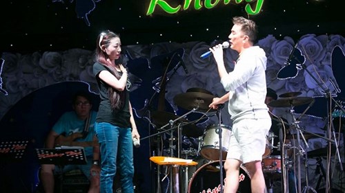 Đàm Vĩnh Hưng song ca với tình cũ Hoài Linh