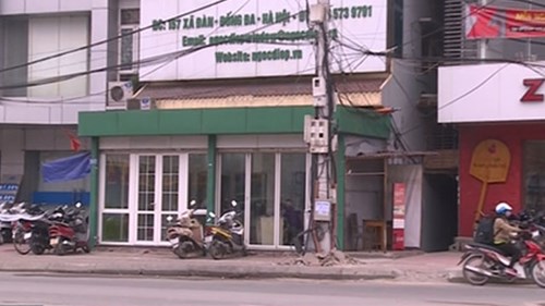 Hà Nội: Nhà chiếm 20 m2 vỉa hè nhưng không bị xử lý