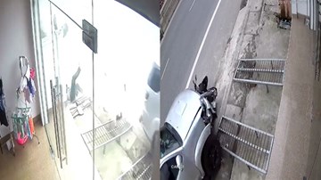 Xe Fortuner gây tai nạn, kéo lê xe máy trên đường