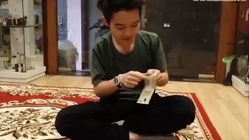 Choáng với những clip 'kỹ xảo tuyệt đỉnh' của cậu bé 14 tuổi