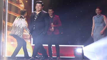 Xem Quang Lê, Ngọc Sơn catwalk 