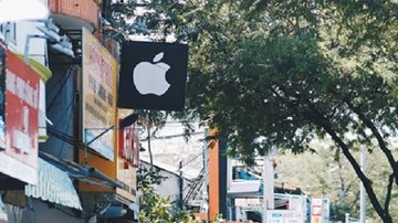 Treo logo Apple trái phép có thể bị xem xét xử lý hình sự