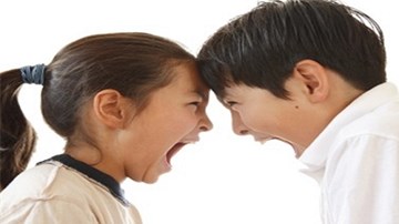 Hãy cảnh giác với anh chị em ruột… già