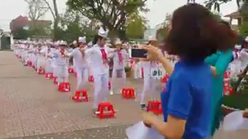 Màn đồng diễn nhảy trên nền nhạc 'Cha cha cha' của teen Hà Tĩnh gây sốt