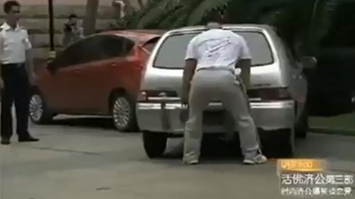 Cách đỗ xe bá đạo ít tài xế làm được