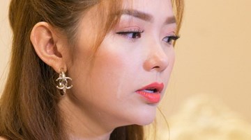 Minh Hằng bật khóc, thừa nhận Hồ Ngọc Hà ép mình rời ghế nóng The Face 2017