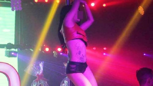 Đột kích quán bar, bắt quả tang hàng loạt dân chơi thác loạn với ma túy