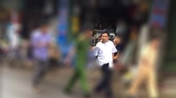 Kẻ bắt con, giết mẹ của người tình sa lưới