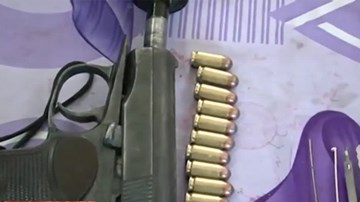 Tên cướp liều lĩnh nổ súng bắn công an khi đang cướp tiệm vàng