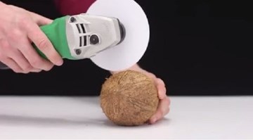 Lưỡi cưa làm bằng giấy có thể cắt được những gì?