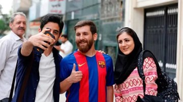 Chàng trai bị đưa đến đồn cảnh sát vì quá giống Messi