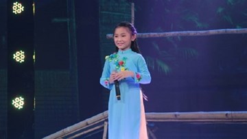 Cẩm Ly nghẹn ngào nước mắt vì cô bé 7 tuổi hát dân ca