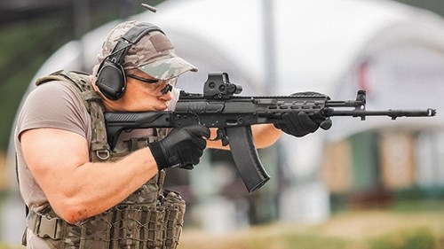 Vì sao Lầu Năm Góc muốn có súng Kalashnikov 