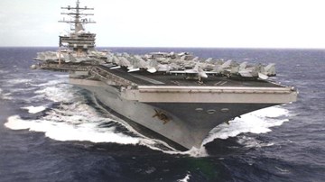 Máy bay cất, hạ cánh trên tàu sân bay USS Ronald Reagan