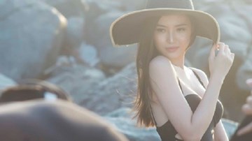 Rò rỉ clip hậu trường áo tắm “đốt mắt” của Ngọc Duyên