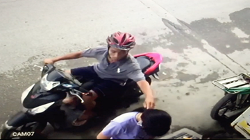 Camera ghi rõ mặt tên cướp giật dây chuyền