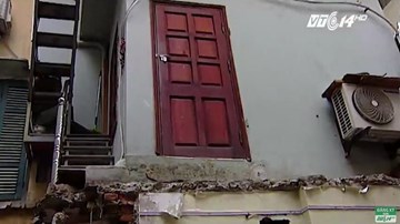 Hà Nội: Chiếm nóc nhà vệ sinh chung để xây nhà 2 tầng